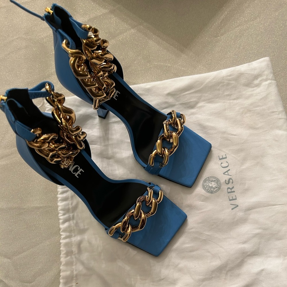 Versace Leather Chain-Link Blue/Gold sandals